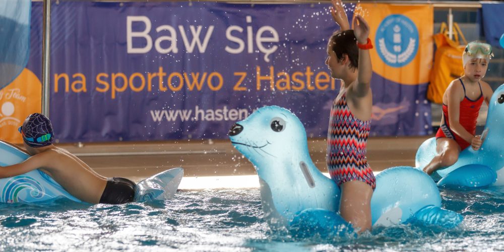 Academy of Hasten - nauka pływania dla dzieci i dorosłych Warszawa - pływackie atrakcje - Baw się na sportowo z Hasten 03